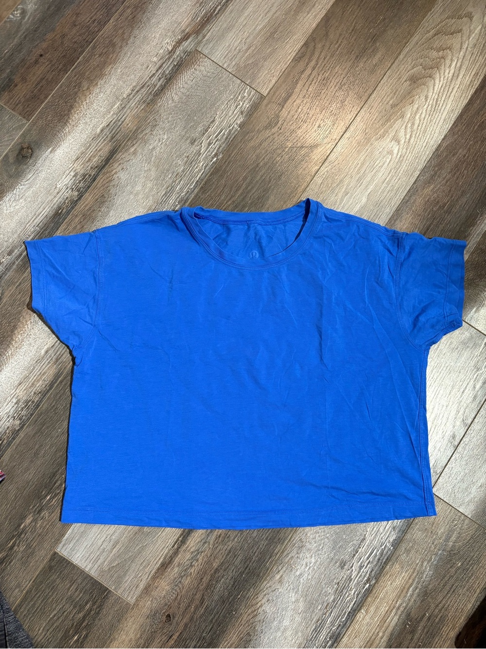 Lululemon Cates Tee - Picture 7 of 7